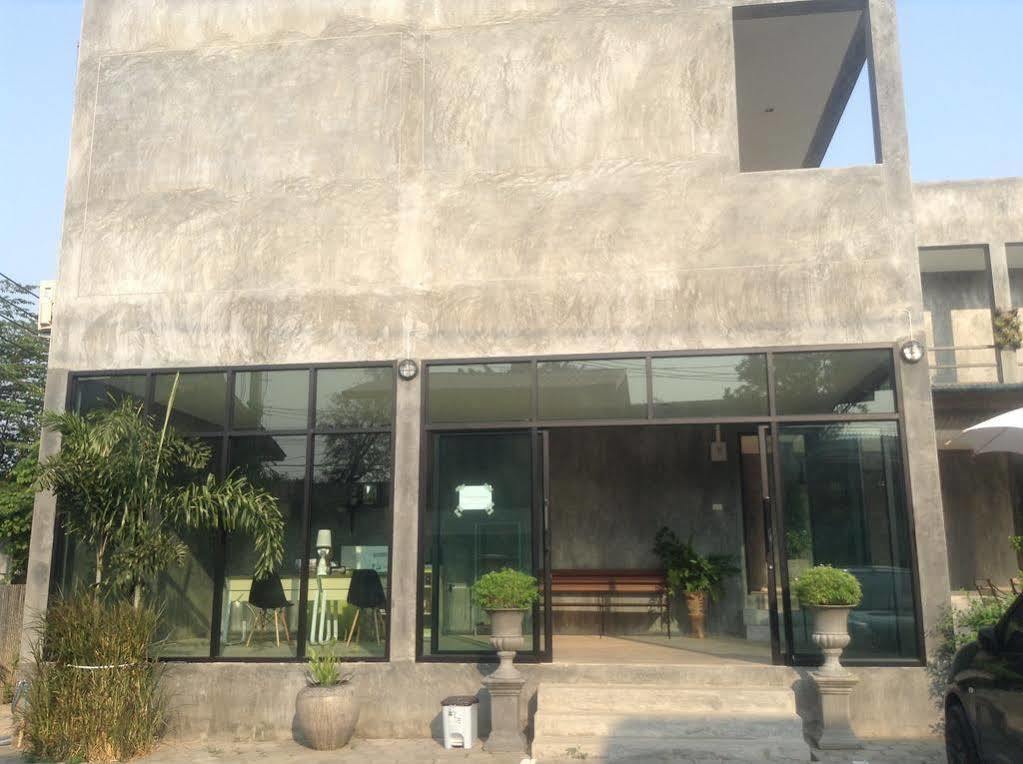 Come Moon Loft Hotel Phre Kültér fotó